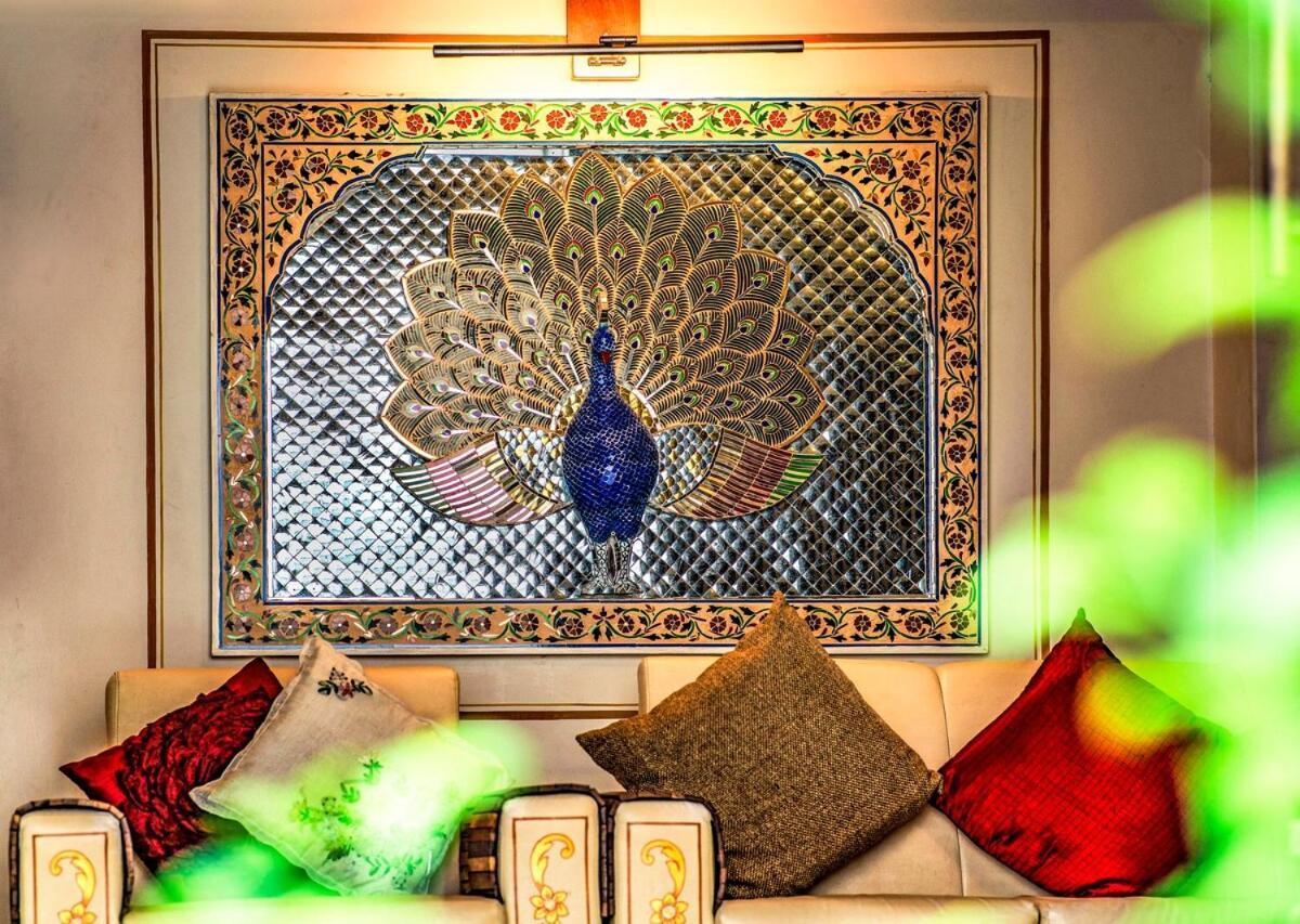 Santosh Villa - The House Of Antiques And Art Udaipur Extérieur photo